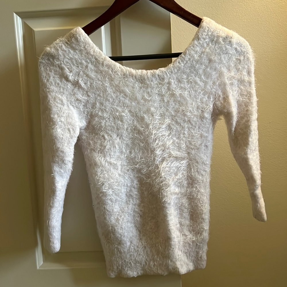 Almost Famous White Faux Fur 3/4 Sleeve Top, Size Small